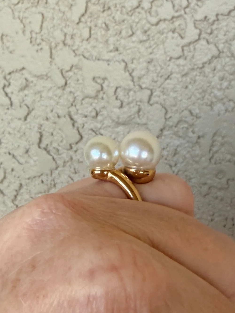 Luminous Gold Pearl Open-Top Ring in White Pearl